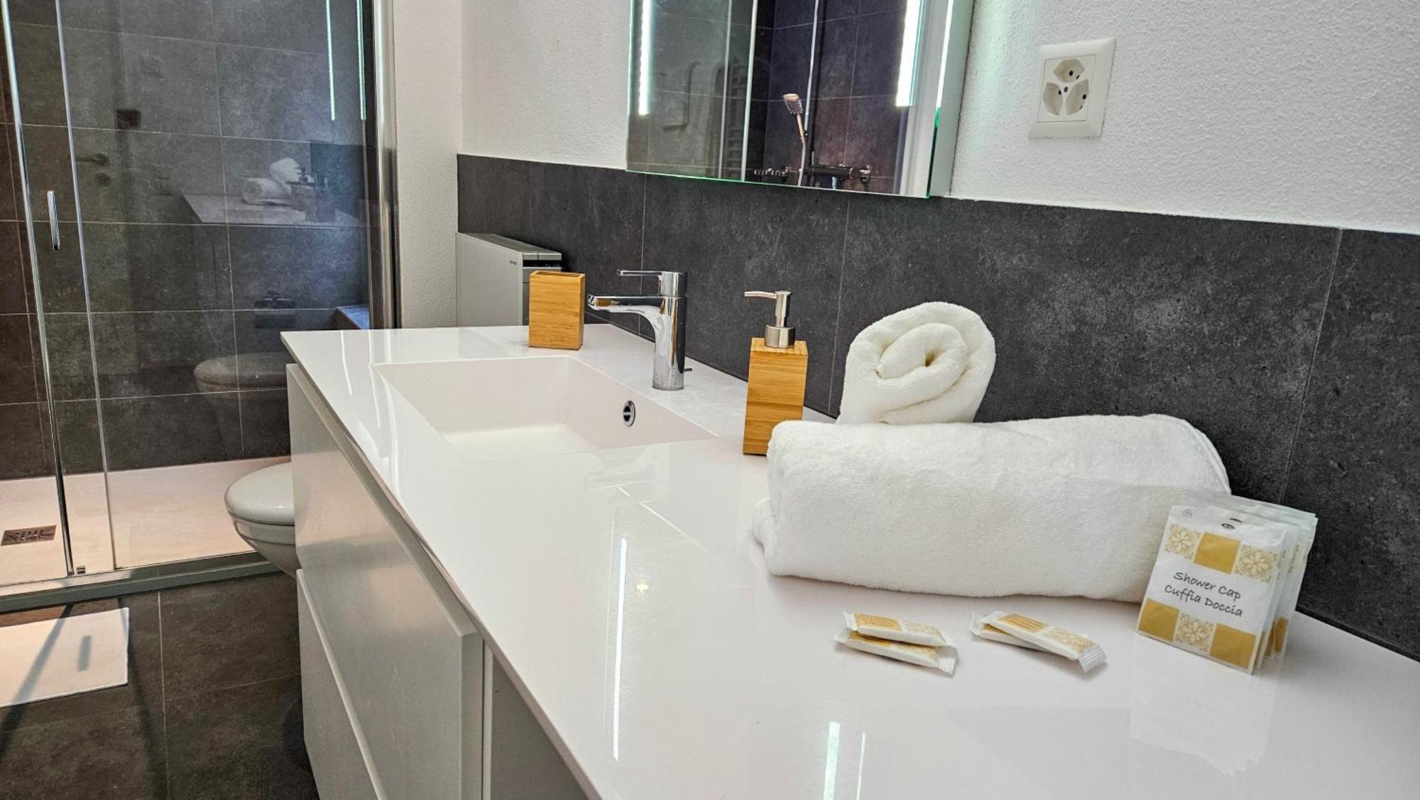 Bellavista Apartment With Free Parking Lugano Exterior foto